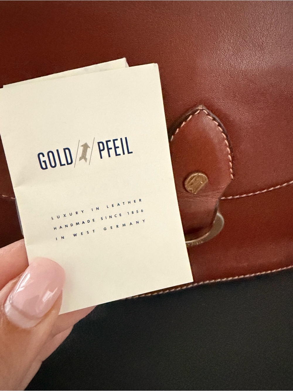 Gold Pfeil Oxford Leather Crossbody Bag by Karl Schaar Rare Vintage - Picture 12 of 16